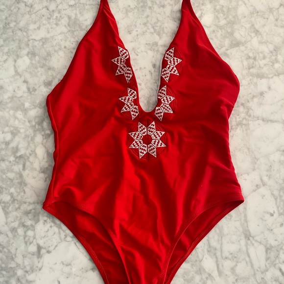 Red cupshe bathing suit - Picture 1 of 3